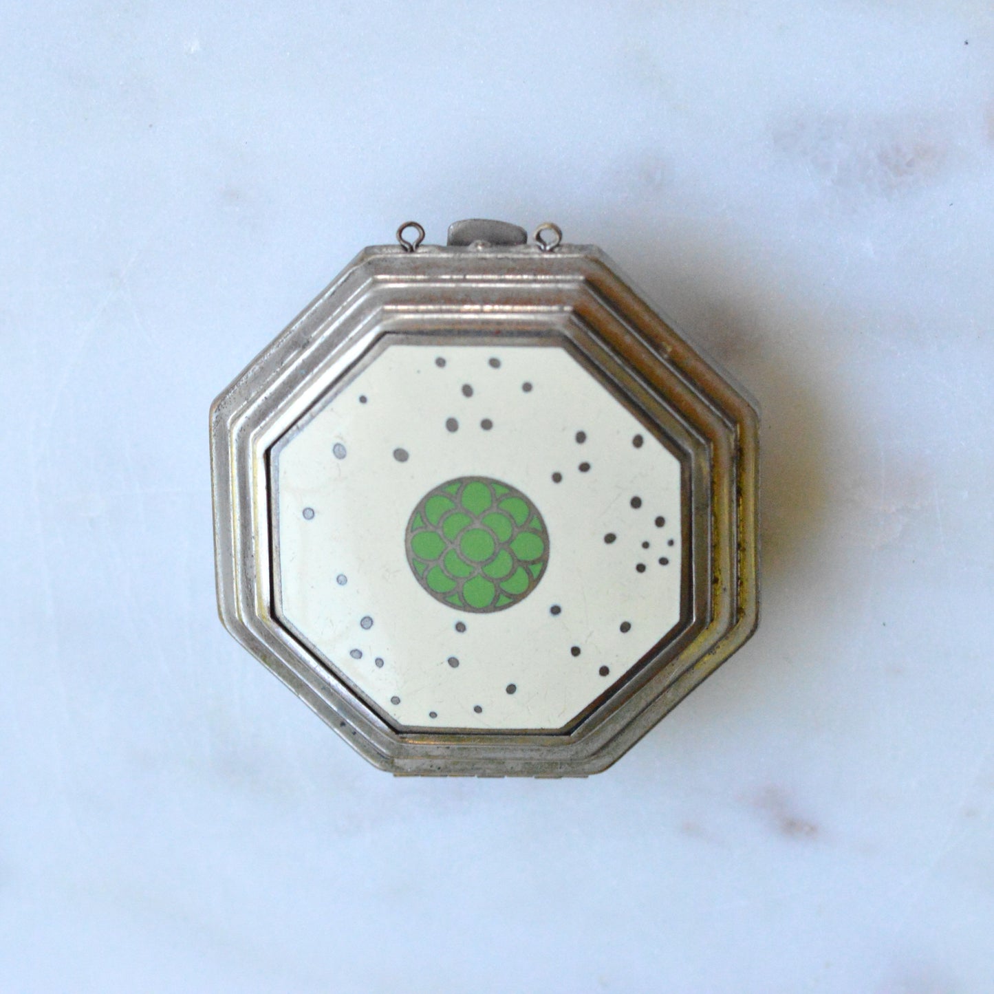Antique 1928 Richard Hudnut Le Debut Green Compact 2"x2" Mirror & Rouge Block