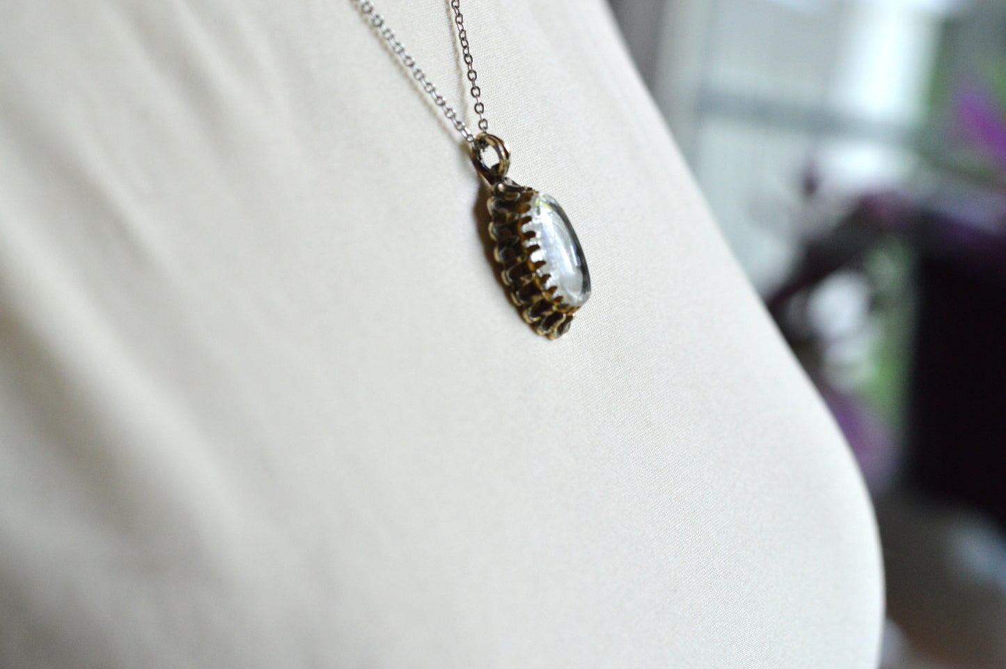Vintage 1970s Domed Glass Intaglio Cameo Pendant Necklace, Scalloped Crown Frame