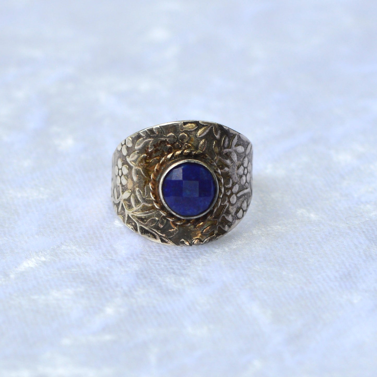 Vintage Sterling Silver Blue Sapphire Medallion Cocktail Ring Size 7 Two Tone 925