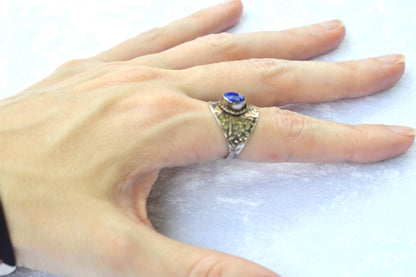Vintage Sterling Silver Blue Sapphire Medallion Cocktail Ring Size 7 Two Tone 925