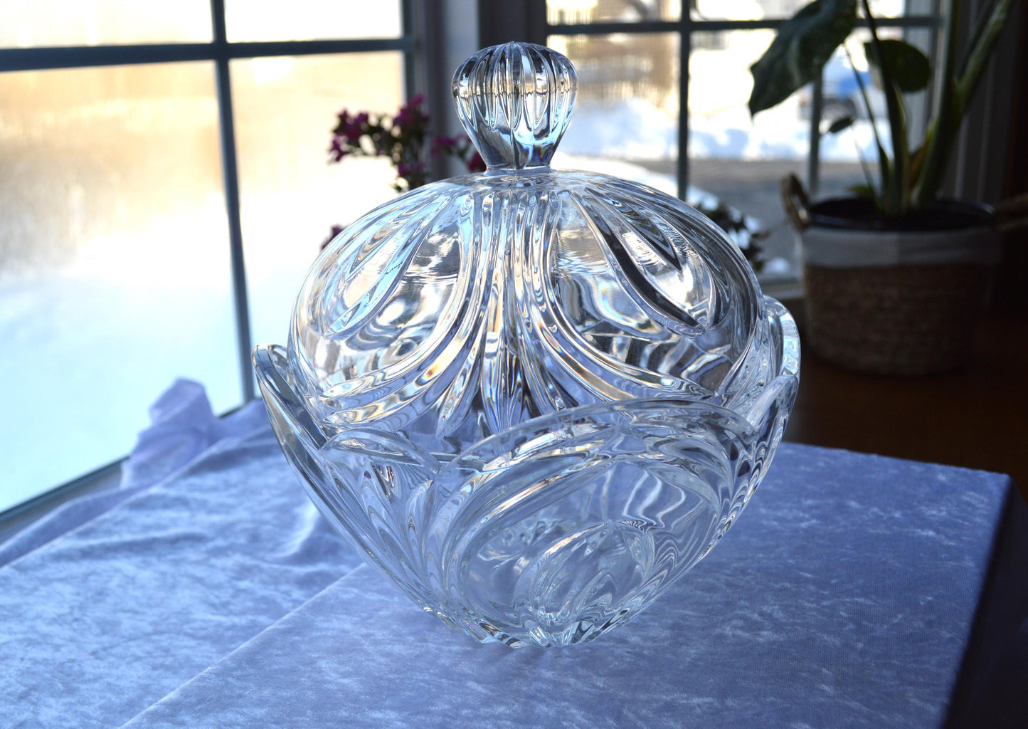 Vintage Imperial Crystal Eclipse 24% Lead Crystal Covered Dish