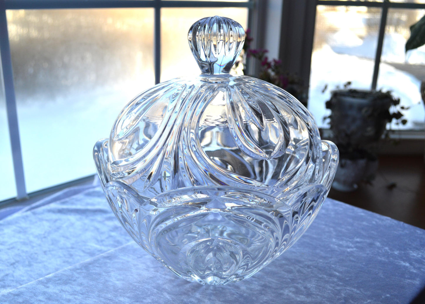 Vintage Imperial Crystal Eclipse 24% Lead Crystal Covered Dish