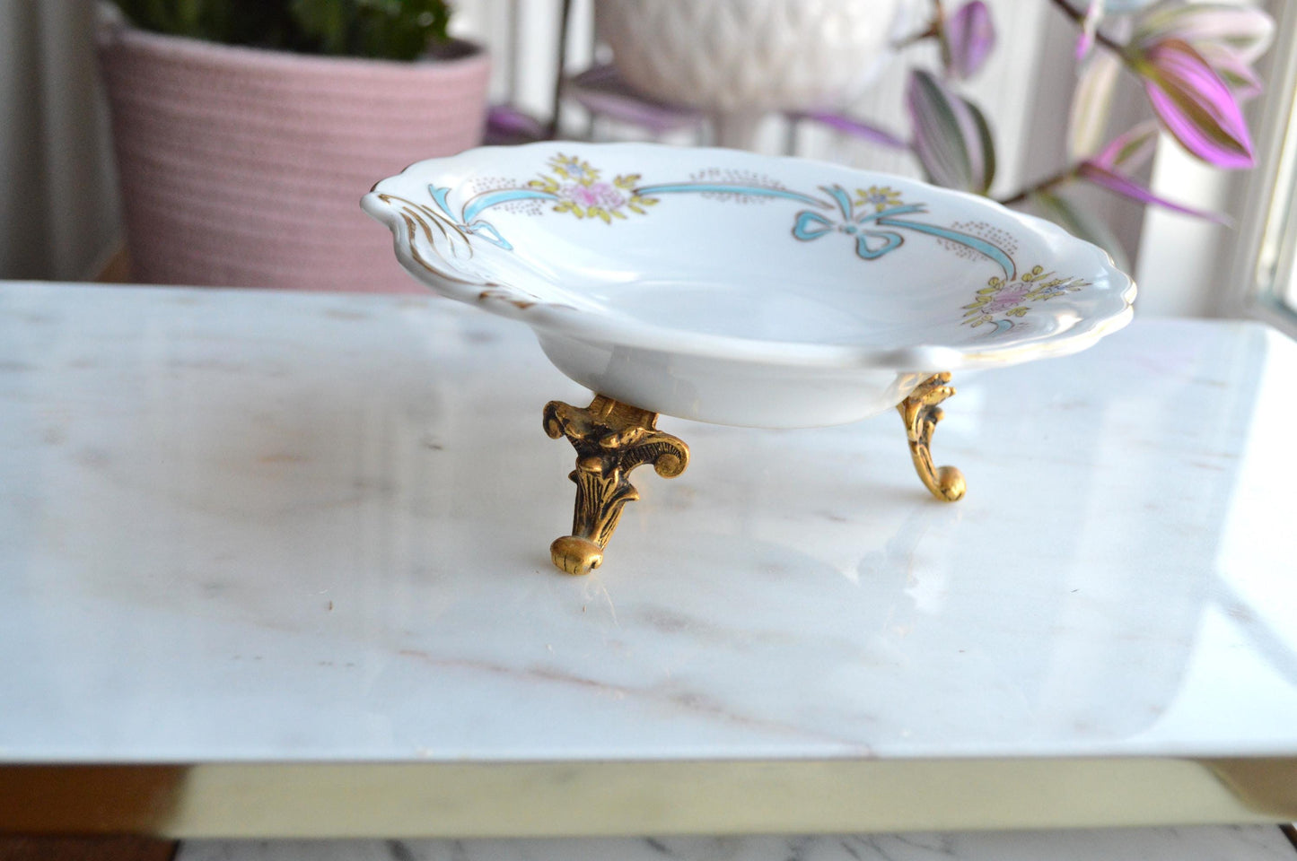 Haviland Porcelain Limoges Soap Dish with Stylebuilt Holywood Regency Gold Plated Leg Base