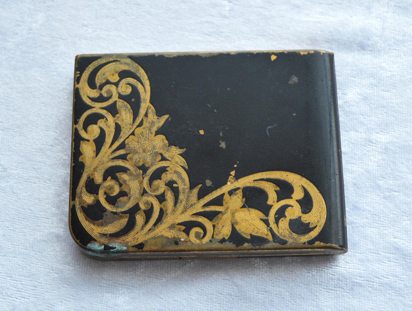 Vintage Art Deco Elgin American Compact