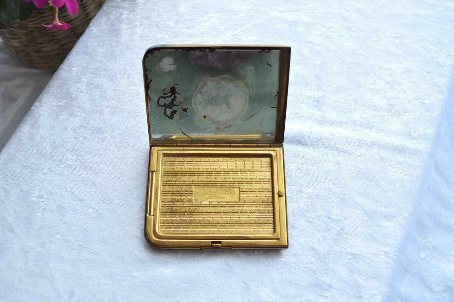 Vintage Art Deco Elgin American Compact