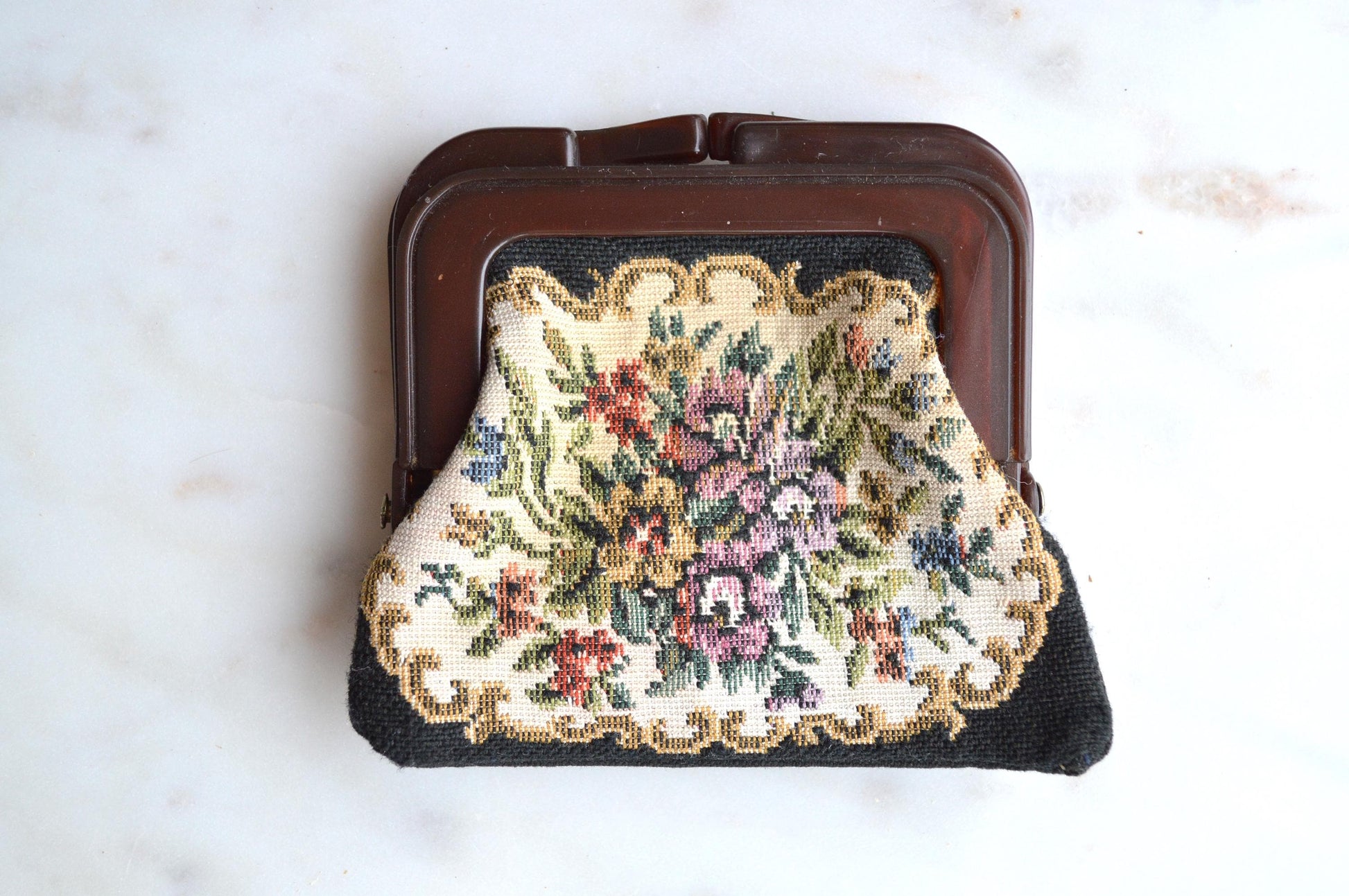 Vintage Victorian Style floral Tapestry Coin Purse with Lucite Closure