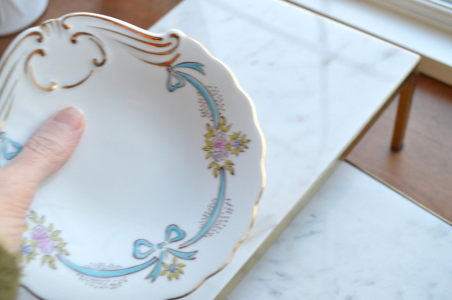 Haviland Porcelain Limoges Soap Dish with Stylebuilt Holywood Regency Gold Plated Leg Base
