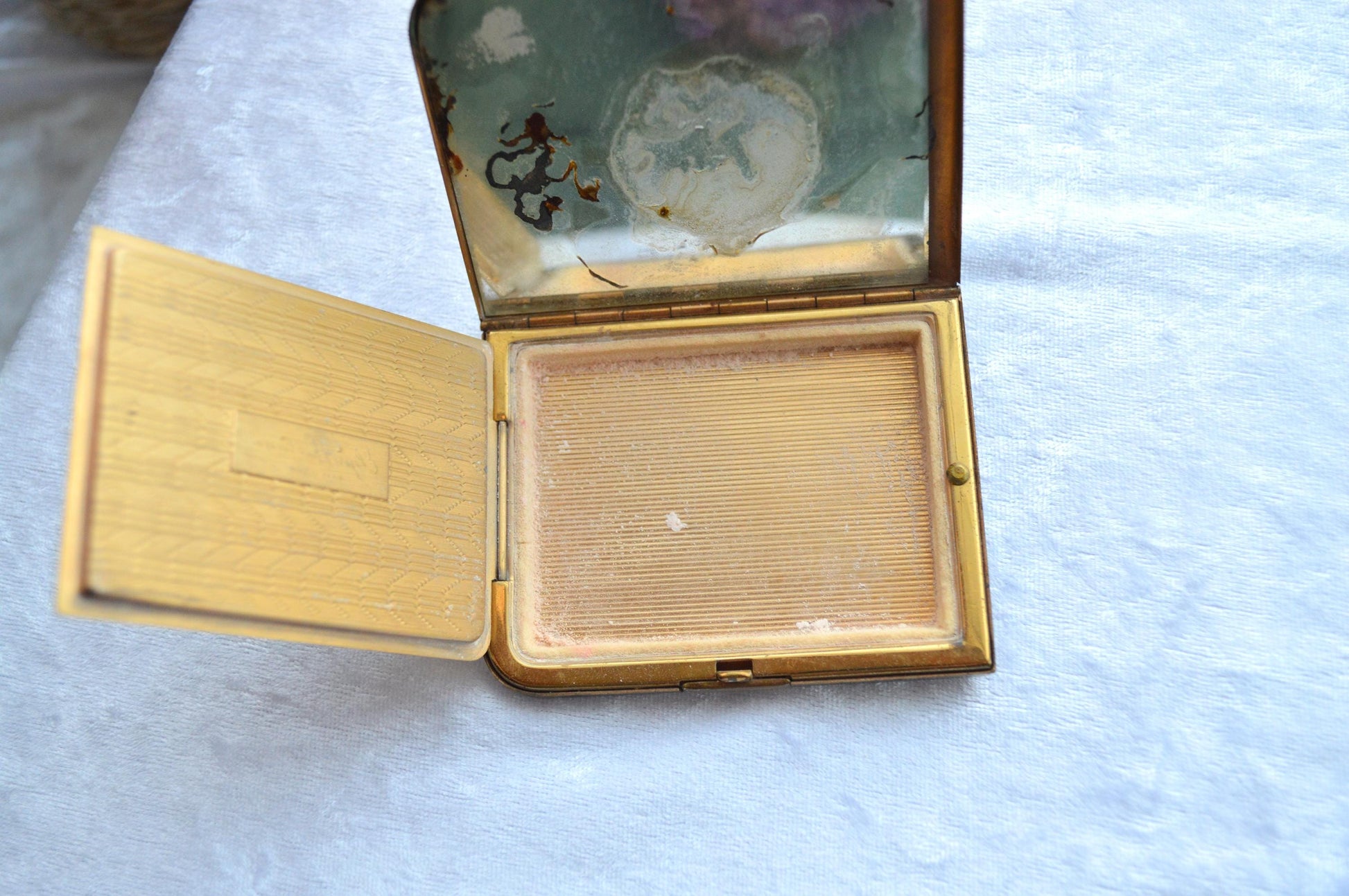 Vintage Art Deco Elgin American Compact